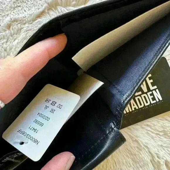 NWT Steve Madden Wallet Black - Picture 4 of 5